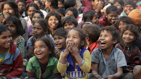 Jan. 17, 2017 photo, impoverished Indian children watch a performance as part of advocacy against child labor in Allahabad, India - Sputnik International