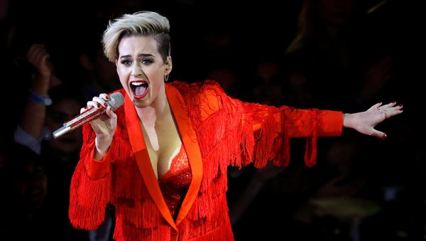 Singer Katy Perry performs during the 2017 iHeartRadio Music Awards at The Forum in Inglewood - Sputnik International