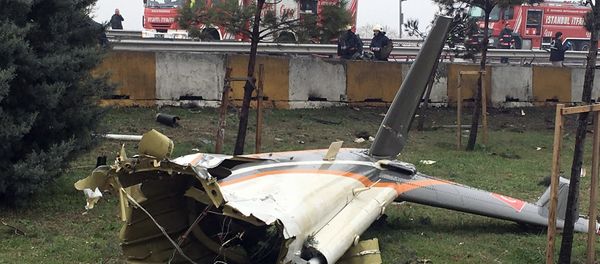 Firefighters work on the site shortly after a helicopter with seven people inside was crashed in Istanbul's Buyukcekmece district, Friday, March 10, 2017 Firefighters work on the site shortly after a helicopter with seven people inside was crashed in Istanbul's Buyukcekmece district, Friday, March 10, 2017 - Sputnik International