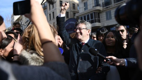 French presidential election candidate for the far-left coalition La France insoumise Jean-Luc Melenchon (C) gestures during a gathering as part of the 40th International Women's Day on March 8, 2017 in Marseille French presidential election candidate for the far-left coalition La France insoumise Jean-Luc Melenchon (C) gestures during a gathering as part of the 40th International Women's Day on March 8, 2017 in Marseille - Sputnik International