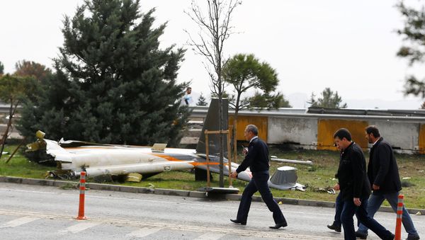 Wreckage of a helicopter is seen after it crashed in Istanbul, Turkey, March 10, 2017 Wreckage of a helicopter is seen after it crashed in Istanbul, Turkey, March 10, 2017 - Sputnik International