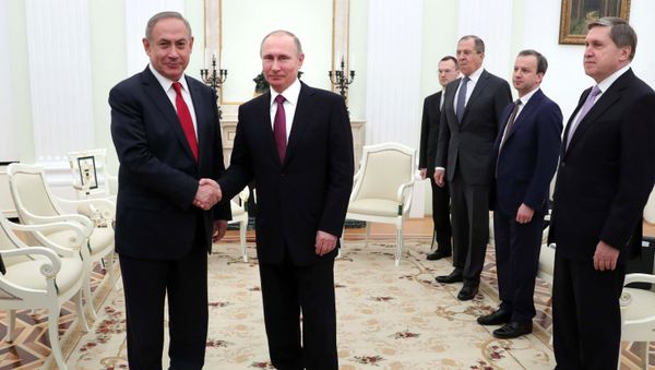 March 9, 2017. President Vladimir Putin and Israeli Prime Minister Benjamin Netanyahu, left, during a meeting. From left: Presidential Aide Yury Ushakov, Deputy Prime Minister Arkady Dvorkovich and Foreign Minister Sergei Lavrov - Sputnik International