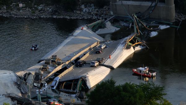 Bridge Collapse - Sputnik International