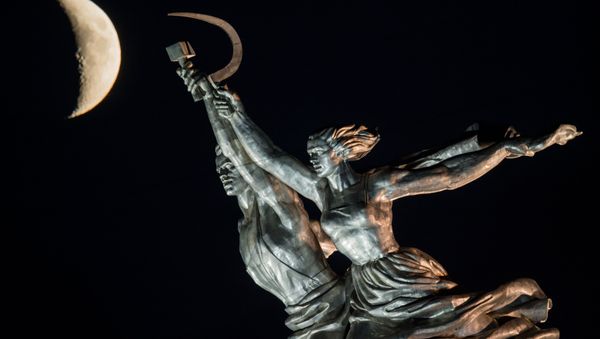 Worker and Collective Farm Woman monument and waxing moon in Moscow Worker and Collective Farm Woman monument and waxing moon in Moscow - Sputnik International