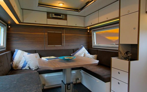 Mobil Globecruiser Family 7500 Mobil Globecruiser Family 7500 - Sputnik International