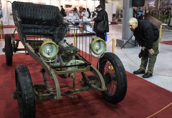 Old and Fashioned: Nicholas II Vintage Cars on Display in Moscow Old and Fashioned: Nicholas II Vintage Cars on Display in Moscow - Sputnik International