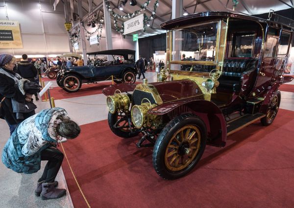 Old and Fashioned: Nicholas II Vintage Cars on Display in Moscow Old and Fashioned: Nicholas II Vintage Cars on Display in Moscow - Sputnik International