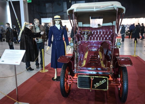 Old and Fashioned: Nicholas II Vintage Cars on Display in Moscow Old and Fashioned: Nicholas II Vintage Cars on Display in Moscow - Sputnik International