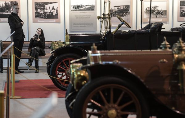 Old and Fashioned: Nicholas II Vintage Cars on Display in Moscow Old and Fashioned: Nicholas II Vintage Cars on Display in Moscow - Sputnik International