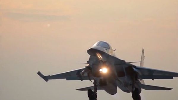 Russia's Sukhoi Su-34 Fullback tactical bomber returns to the Hamadan air base after the air strikes on ISIS sites in Syria. (File) - Sputnik International