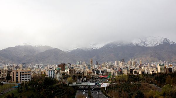 A general view of northern Tehran taken from Tabi'at (Nature) bridge on Modares highway. (File) A general view of northern Tehran taken from Tabi'at (Nature) bridge on Modares highway. (File) - Sputnik International