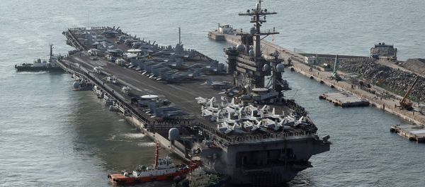 U.S. aircraft carrier USS Carl Vinson arrives for an annual joint military exercise called Foal Eagle between South Korea and U.S, at the port of Busan, South Korea, March 15, 2017. - Sputnik International