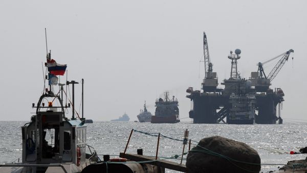 The Castoro Sei pipelay vessel engaged in constructing the second leg of the Nord Stream pipeline. - Sputnik International