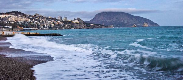 The Black Sea coast and Mount Ayu-Dag in Gurzuf. - Sputnik International