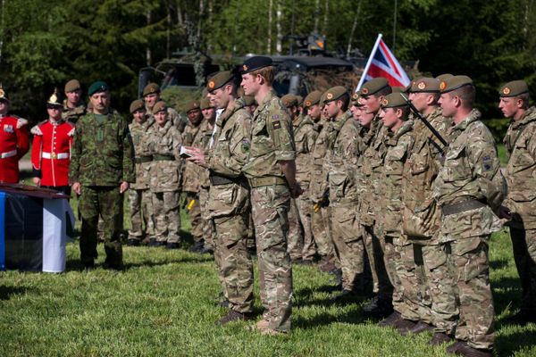 Britain's Prince Harry attends a special ceremony with presentation of the British Certificates of Commendation to Estonian servicemen during NATO's Spring Storm exercise in Otepaa, Estonia, Saturday, May 17, 2014.  - Sputnik International