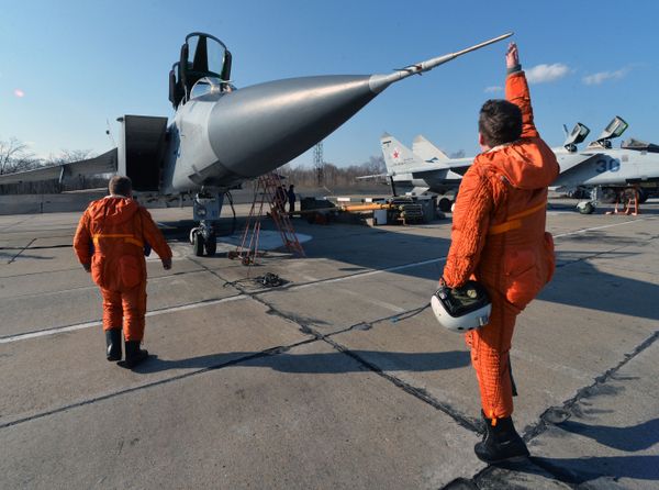 Airtight: Russian MiG-31 Interceptor Jets Practice Defending the Sky Frontier - Sputnik International