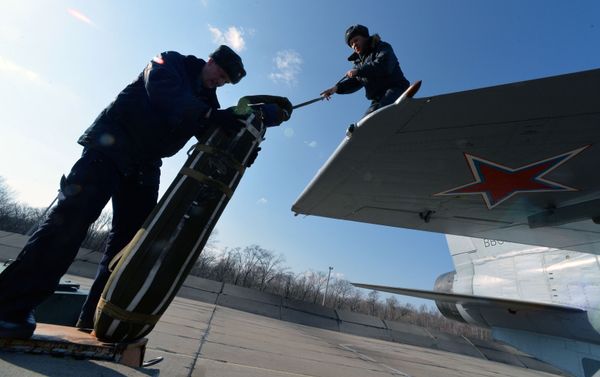 Airtight: Russian MiG-31 Interceptor Jets Practice Defending the Sky Frontier - Sputnik International