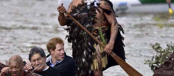 Britain's Prince Harry (2nd R) paddles in a waka (Maori war canoe) on the Whanganui river during a visit to Whanganui on May 14, 2015. Prince Harry arrived in New Zealand on May 9 for a week-long visit. Britain's Prince Harry (2nd R) paddles in a waka (Maori war canoe) on the Whanganui river during a visit to Whanganui on May 14, 2015. Prince Harry arrived in New Zealand on May 9 for a week-long visit. - Sputnik International