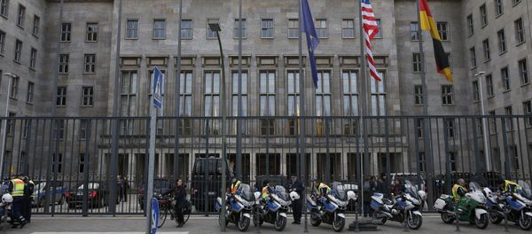 Police waits outside the Finance Ministry for the arrival of U.S. Treasury Secretary Steve Mnuchin before meeting with German Finance Minister Wolfgang Schaeuble in Berlin, Germany, March 16, 2017 Police waits outside the Finance Ministry for the arrival of U.S. Treasury Secretary Steve Mnuchin before meeting with German Finance Minister Wolfgang Schaeuble in Berlin, Germany, March 16, 2017 - Sputnik International