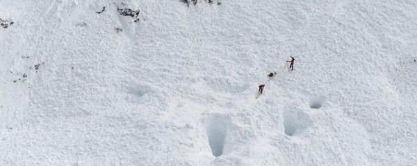 The site where a 700m long avalanche left 4 people dead is pictured in the area of the Jochgrubkopf peak in Tyrol, Austria on March 16, 2017 - Sputnik International