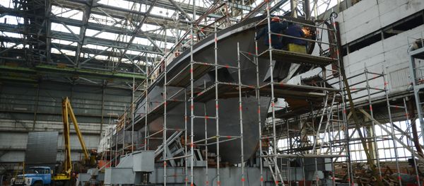 One of the shops at the More Shipyards in Feodosia. The shipyards will have contracts on building naval ships after being modernized with the first stage of modernization scheduled for fall 2016 - Sputnik International