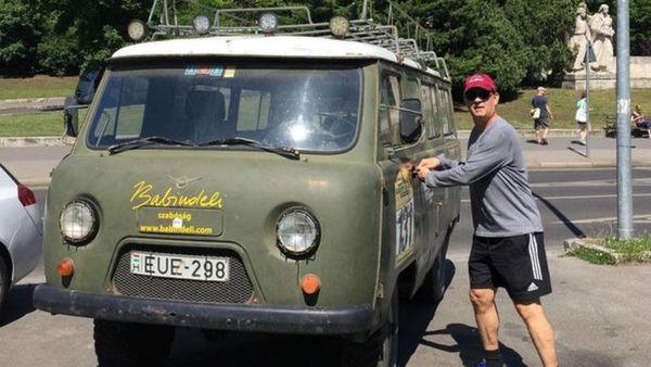 I got a new truck! I'm going camping! Hanx - Sputnik International