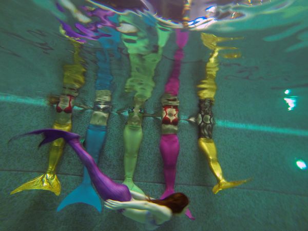 Aquatic Fairytale: A Moscow School Teaches Women How to Become Mermaids - Sputnik International