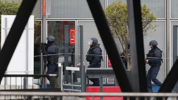 Elite police officers patrol at the Orly airport, south of Paris, Saturday, March, 18, 2017 - Sputnik International