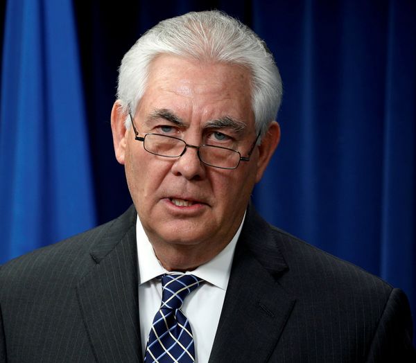 US Secretary of State Rex Tillerson speaks on issues related to visas and travel after US President Donald Trump signed a new travel ban order in Washington, US on March 6, 2017. US Secretary of State Rex Tillerson speaks on issues related to visas and travel after US President Donald Trump signed a new travel ban order in Washington, US on March 6, 2017. - Sputnik International