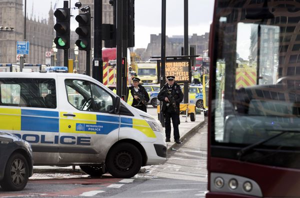 Police officers cordon off the territory near the UK Parliament in London where an assailant attacked a police officer and pedestrians. Police officers cordon off the territory near the UK Parliament in London where an assailant attacked a police officer and pedestrians. - Sputnik International