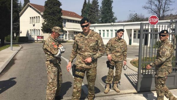 Soldiers prevented Montenegrin citizens from honoring the first victim of NATO aggression in 1999 - Sputnik International