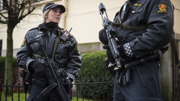 Armed police guard the Nobel institute ahead of a press conference with the Nobel Peace Prize laureates, the Tunisian National Dialogue Quartet in Oslo on December 9, 2015 - Sputnik International