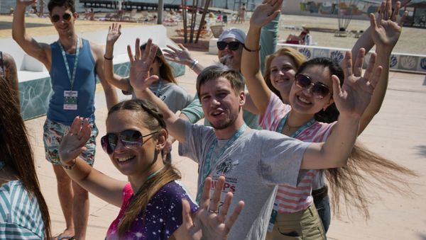 Participants in the Taurida on Bakalskaya Spit national educational forum in Crimea - Sputnik International