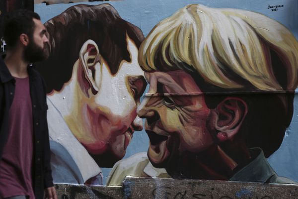 Celebrated in the Streets: Politicians Immortalized by Striking Graffiti Images - Sputnik International