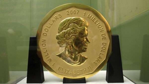 Dec. 12, 2010 file photo shows the gold coin 'Big Maple Leaf' in the Bode Museum in Berlin Dec. 12, 2010 file photo shows the gold coin 'Big Maple Leaf' in the Bode Museum in Berlin - Sputnik International