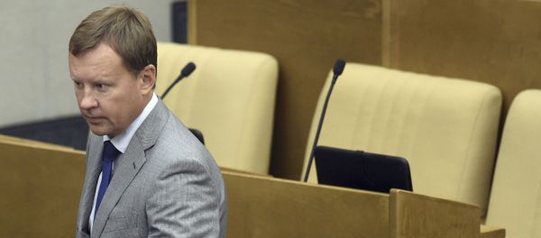 Russian lawmaker Denis Voronenkov attends a session at the State Duma, the lower house of parliament, in Moscow, Russia. (File) Russian lawmaker Denis Voronenkov attends a session at the State Duma, the lower house of parliament, in Moscow, Russia. (File) - Sputnik International