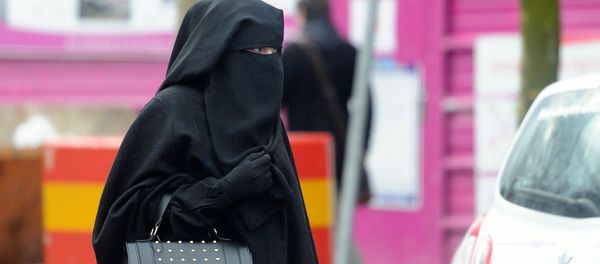 Woman wearing a niqab (file) Woman wearing a niqab (file) - Sputnik International