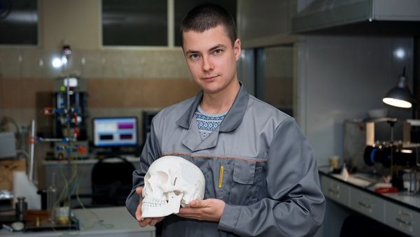 Implant from ultra-high molecular weight polyethylene successfully replaced bone tissue - Sputnik International