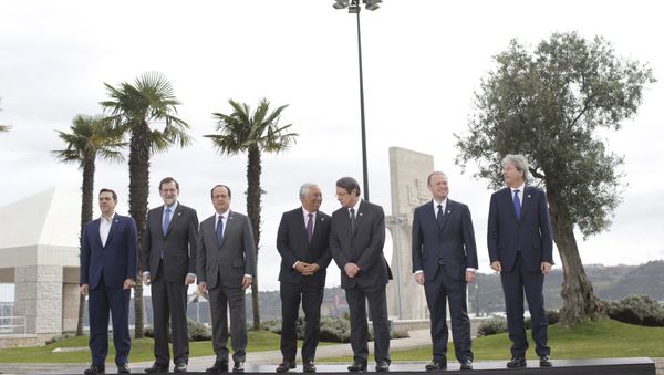Greece's Prime Minister Alexis Tsipras, Spain's Prime Minister Mariano Rajoy, France's President Francois Hollande, Portuguese Prime Minister Antonio Costa, Malta's Prime Minister Joseph Muscat, Cyprus' President Nicos Anastasiades and Italy's Prime Minister Paolo Gentiloni, from left to right, pose for a group photo at Lisbon's Belem Cultural Center Saturday, Jan. 28 2017. - Sputnik International