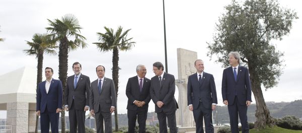 Greece's Prime Minister Alexis Tsipras, Spain's Prime Minister Mariano Rajoy, France's President Francois Hollande, Portuguese Prime Minister Antonio Costa, Malta's Prime Minister Joseph Muscat, Cyprus' President Nicos Anastasiades and Italy's Prime Minister Paolo Gentiloni, from left to right, pose for a group photo at Lisbon's Belem Cultural Center Saturday, Jan. 28 2017. - Sputnik International
