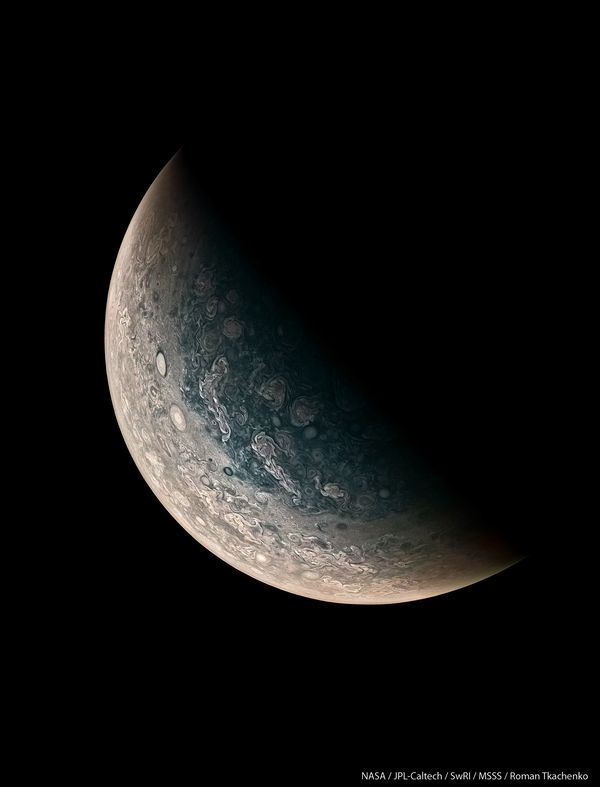 This Jupiter photo is courtesy of Juno, and clearly shows monstrous swirling storms on the planet's surface. - Sputnik International