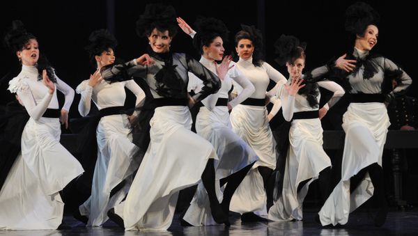 A scene from play Anna Karenina staged by Anzhelika Kholina at Vakhtangov Theater A scene from play Anna Karenina staged by Anzhelika Kholina at Vakhtangov Theater - Sputnik International