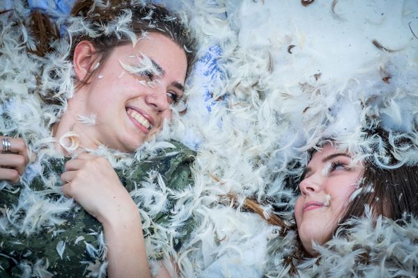International Pillow Fight Day: Feathered Fun Around the World International Pillow Fight Day: Feathered Fun Around the World - Sputnik International