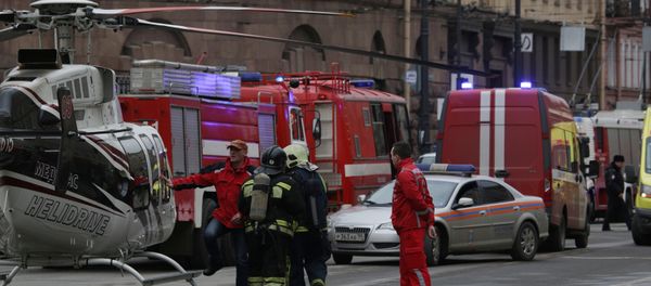 General view of emergency services attending the scene outside Sennaya Ploshchad metro station, following explosions in two train carriages in St. Petersburg, Russia, April 3, 2017 General view of emergency services attending the scene outside Sennaya Ploshchad metro station, following explosions in two train carriages in St. Petersburg, Russia, April 3, 2017 - Sputnik International
