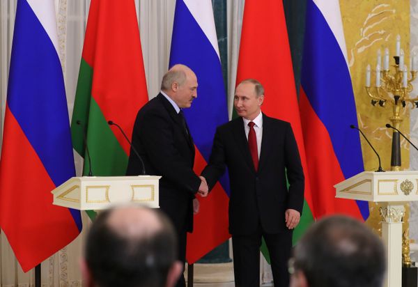 April 3, 2017. Russian President Vladimir Putin, right, and Belarusian President Alexander Lukashenko make a press statement - Sputnik International