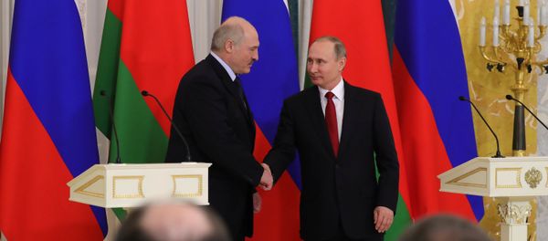 April 3, 2017. Russian President Vladimir Putin, right, and Belarusian President Alexander Lukashenko make a press statement April 3, 2017. Russian President Vladimir Putin, right, and Belarusian President Alexander Lukashenko make a press statement - Sputnik International
