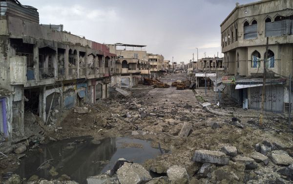A neighborhood recently retaken by Iraqi security forces during fighting against Islamic State militants on the western side of Mosul, Iraq, Monday, April 3, 2017 A neighborhood recently retaken by Iraqi security forces during fighting against Islamic State militants on the western side of Mosul, Iraq, Monday, April 3, 2017 - Sputnik International