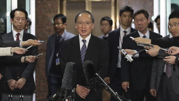 Japanese Ambassador to South Korea Yasumasa Nagamine speaks to the media upon his arrival at Gimpo International Airport in Seoul, South Korea, Tuesday, April 4, 2017 - Sputnik International
