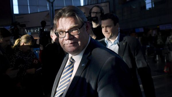 Finnish Foreign Minister Timo Soini, leader of Finland's populist Finns Party for two decades, gives a press conference at the Helsinki International airport in Vantaa, Finland, Sunday, March 5, 2017. - Sputnik International