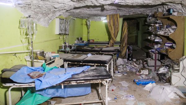 A picture taken on April 4, 2017 shows destruction at a hospital room in Khan Sheikhun, a rebel-held town in the northwestern Syrian Idlib province, following a suspected toxic gas attack. A picture taken on April 4, 2017 shows destruction at a hospital room in Khan Sheikhun, a rebel-held town in the northwestern Syrian Idlib province, following a suspected toxic gas attack. - Sputnik International